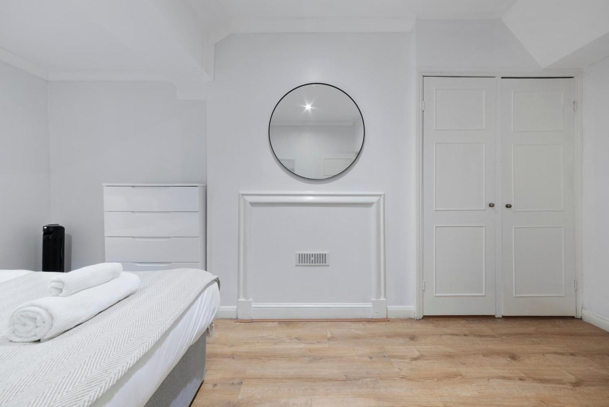 2 Bed Piccadilly Apartment 4 Londen Buitenkant foto